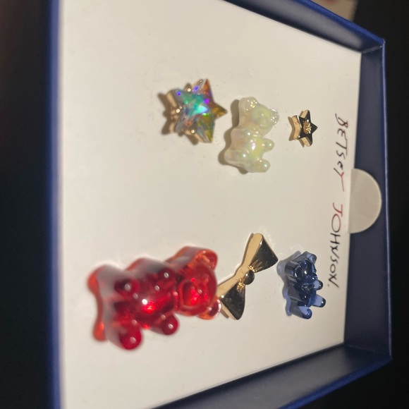 Betsey Johnson earrings, NWT - Picture 4 of 5